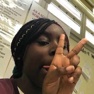 Meet your Posher, Crystal